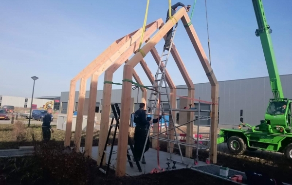 Kramer Houtbewerking montage staande constructie Kramer Houtbewerking montage staande constructie
